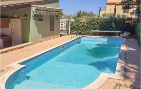 Amazing home in Altavilla Milicia with Outdoor swimming pool, WiFi and 3 Bedrooms, Altavilla Milicia